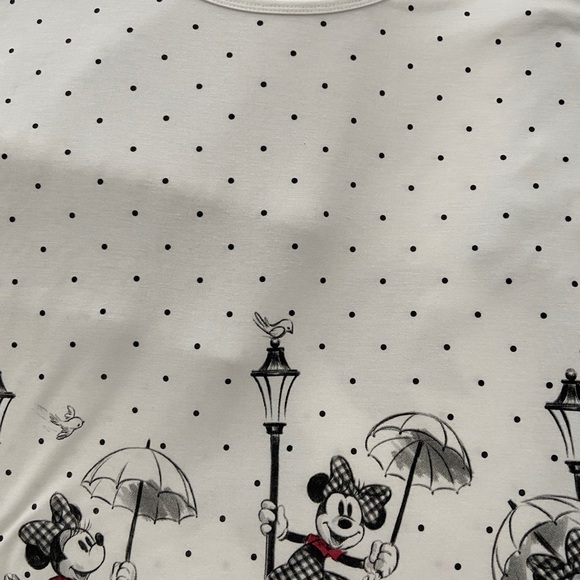 Disney tees & items. 5 pound box. Min. 10 items! 50th Anniversary surpri… - Picture 7 of 11